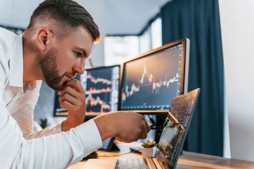 Las 5 Cualidades de Los Mejores Traders 7 Que es un broker y sus diferencias con un tradier