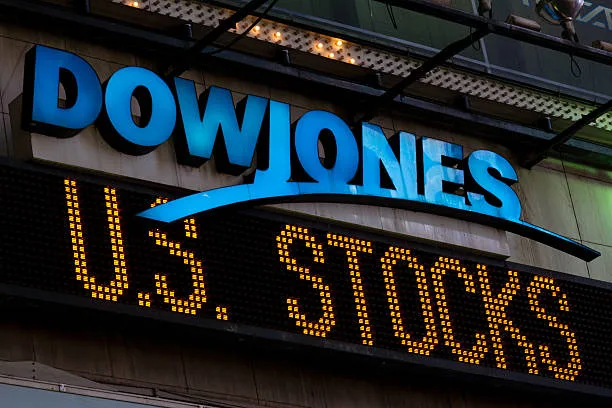 El índice Dow Jones Industrial Average (DJIA) 1 istockphoto 585093718 612x612 1